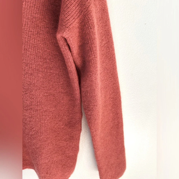 NWOT SEZANE Nelson Alpaca/ Kid Mohair V Neck Mauve Button Detail Sweater S - Picture 6 of 10